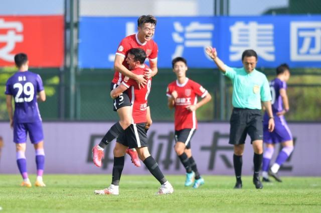 开云-胡睿宝告别蓉城：“雄起“响彻中超 两年半终生难忘