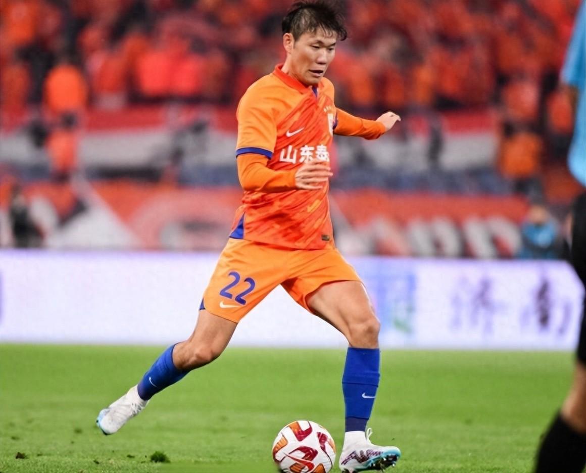 他上赛季在保级队都不是主力，为何如今却能官宣加盟国安