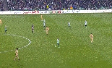 开云体育下载-【西甲】莱万+拉菲尼亚破门 巴萨客场2比1胜贝蒂斯