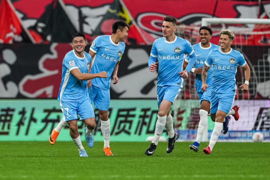 开云APP-中超-钟义浩进球迈达纳破门 河南队战胜上海海港