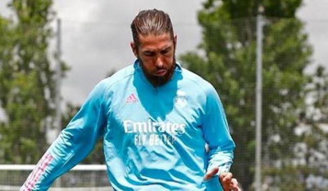 开云APP-西媒：拉莫斯听从家人劝说 或降薪与皇马续约两年