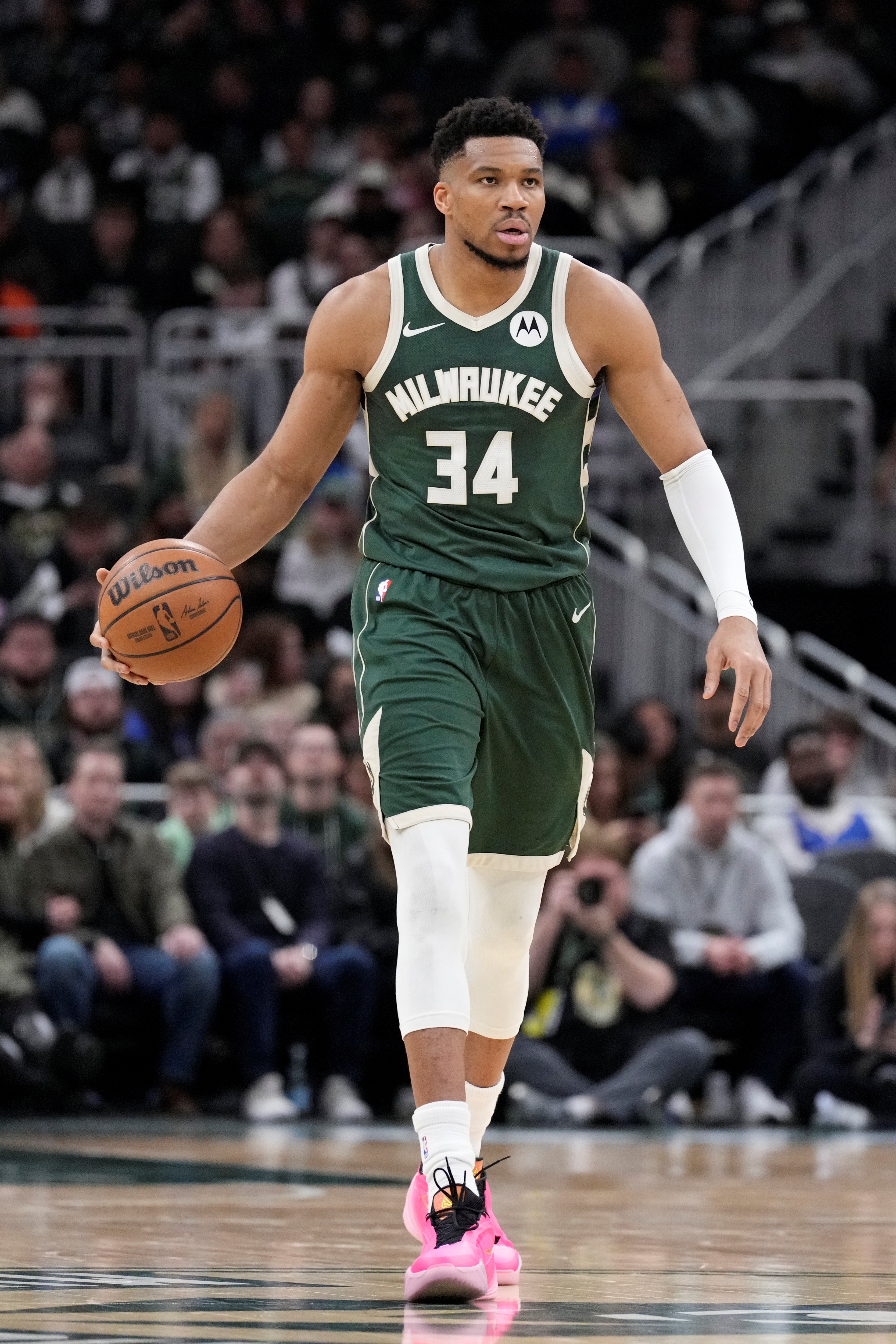 字母想复出！哈队：他到底在搞啥 雄鹿和他好聚好散没啥大不了的